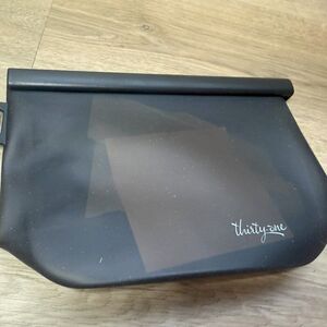 Thirty-One Small Reusable Silicone Bag – EUC, 8"x4", Eco-Friendly Gray